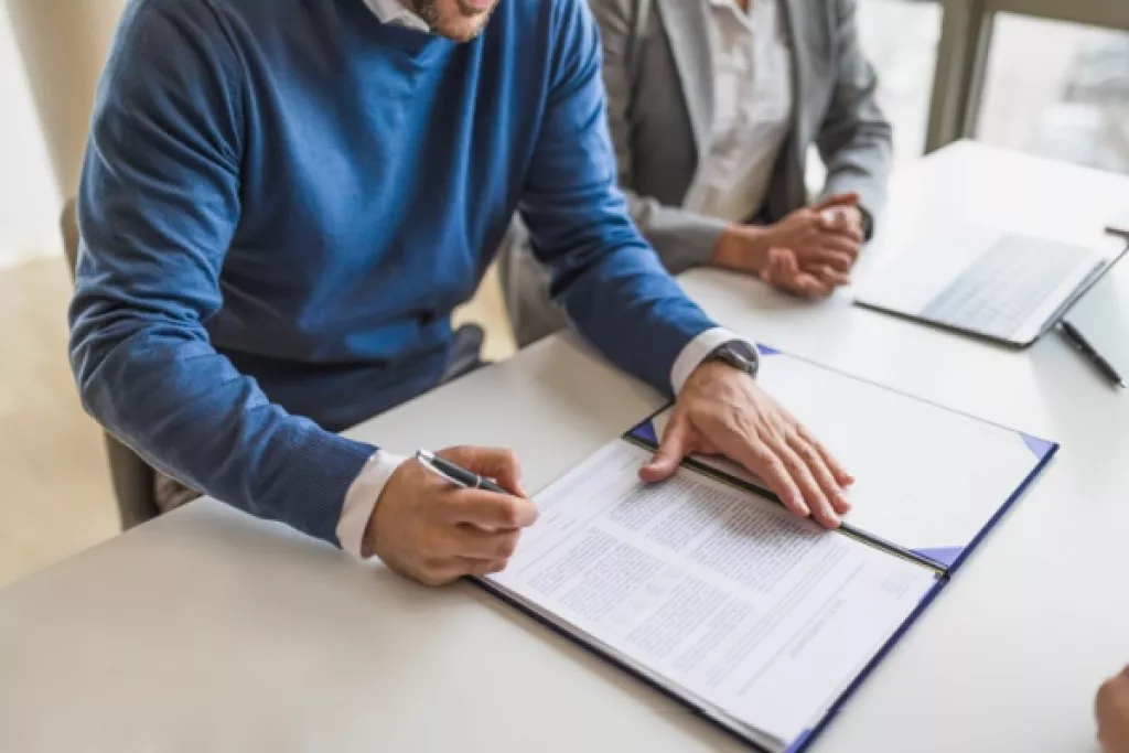 C’est l’histoire d’un employeur pour qui ce qui n’est pas écrit n’est pas garanti…